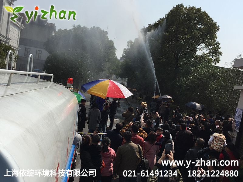 上海洒水车租赁公司助力《危案迷城》电影车墩影视基地拍摄现场