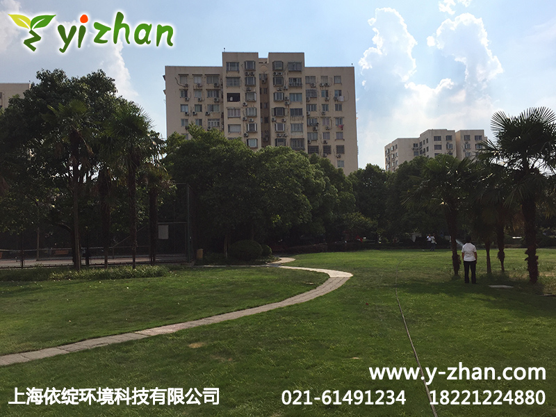炎热夏日万科园林绿化洒水降温依绽上海洒水车协助解暑